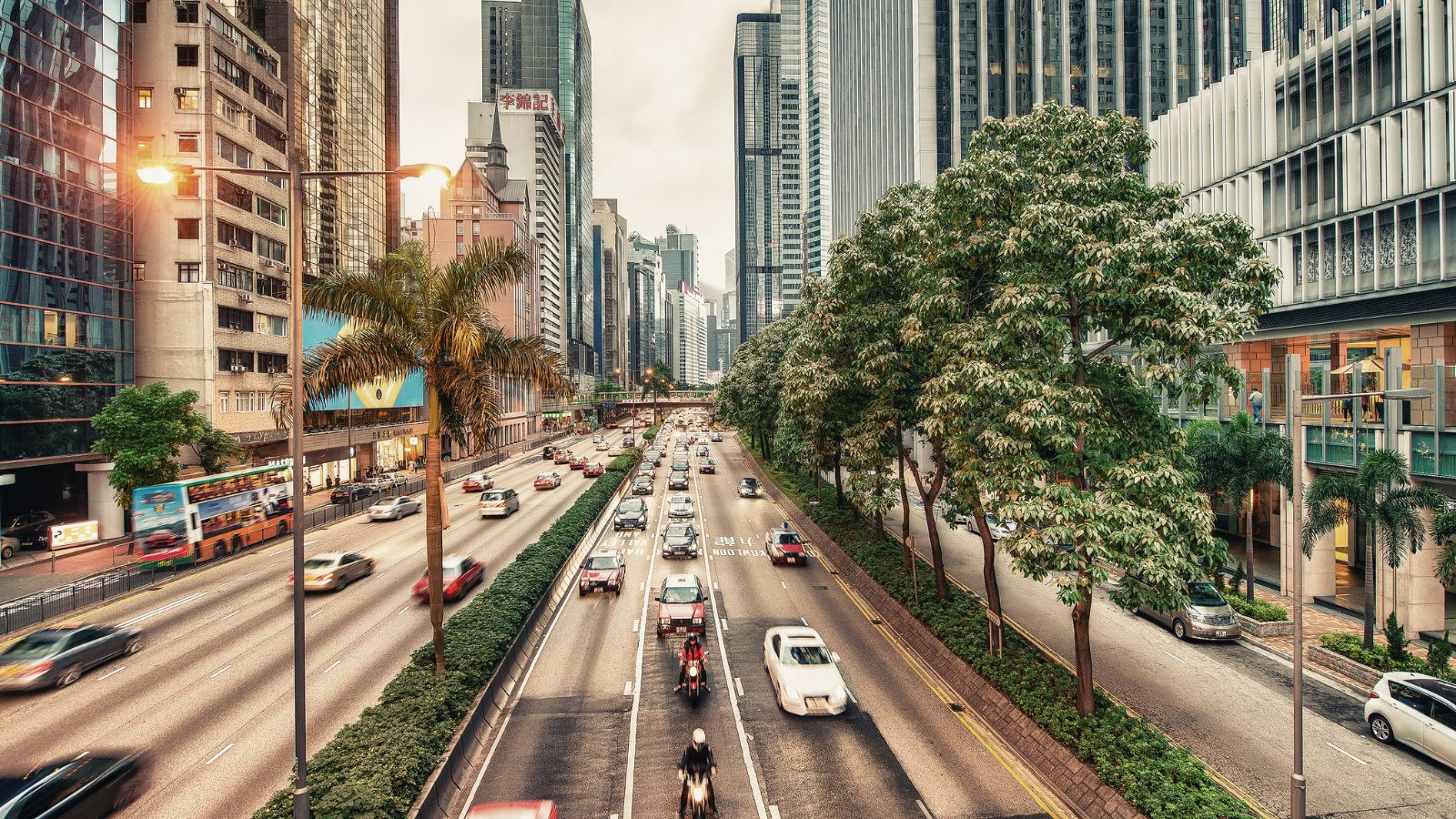 experiencing urban living through short-term rentals - listytravels.com