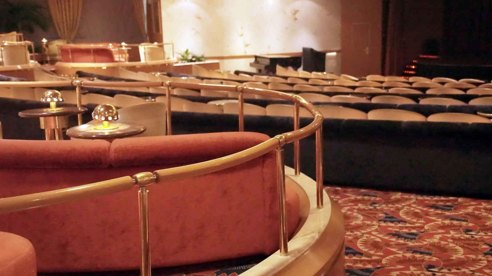 Can we reserve seats for shows on the cruise - listytravels.com